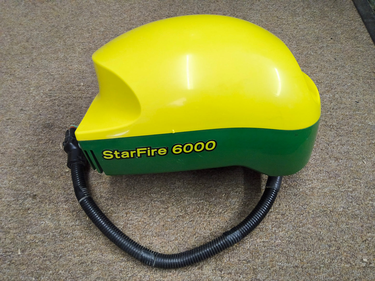 John Deere StarFire™ 6000 GPS Receiver
